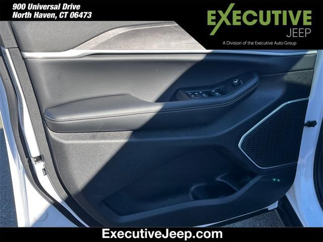 new 2025 Jeep Grand Cherokee car, priced at $47,414