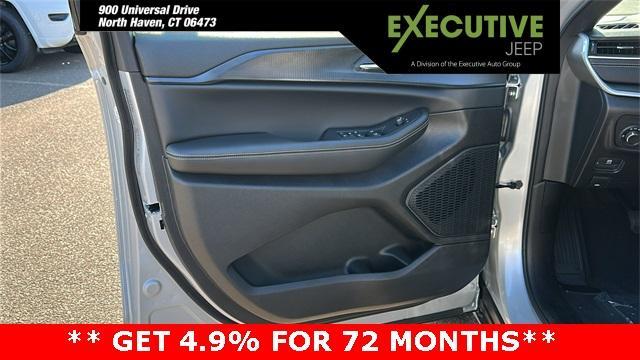 new 2025 Jeep Grand Cherokee car, priced at $39,415