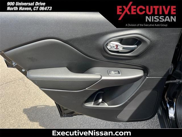 used 2022 Jeep Cherokee car, priced at $25,886
