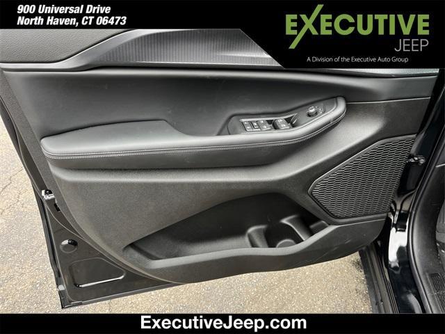 new 2025 Jeep Grand Cherokee car, priced at $38,117