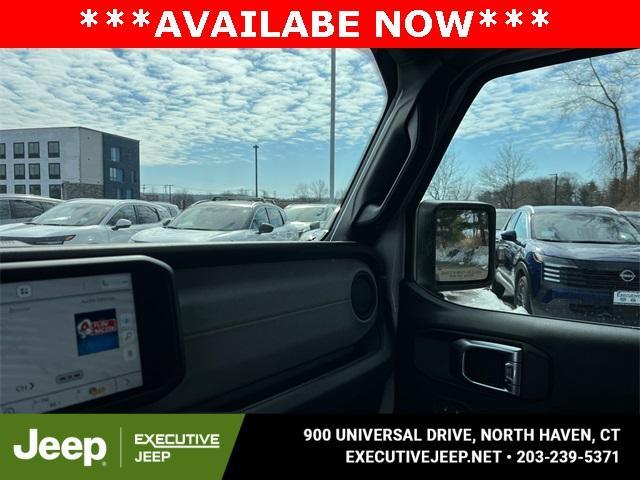 new 2025 Jeep Wrangler car, priced at $40,875