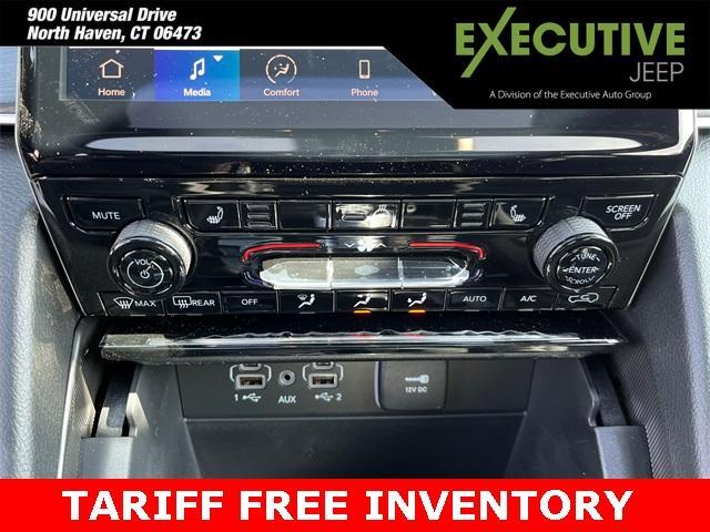 new 2025 Jeep Grand Cherokee car, priced at $44,606