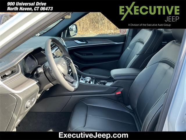 new 2025 Jeep Grand Cherokee car, priced at $47,951