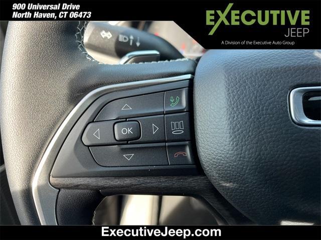 new 2025 Jeep Grand Cherokee car, priced at $47,951