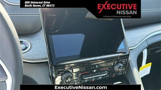 new 2025 Jeep Grand Cherokee car, priced at $49,217