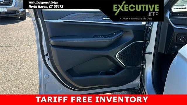 new 2025 Jeep Grand Cherokee car, priced at $51,467