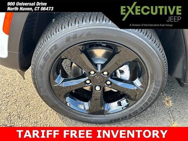 new 2025 Jeep Grand Cherokee car, priced at $43,404