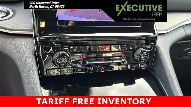 new 2025 Jeep Grand Cherokee car, priced at $43,404