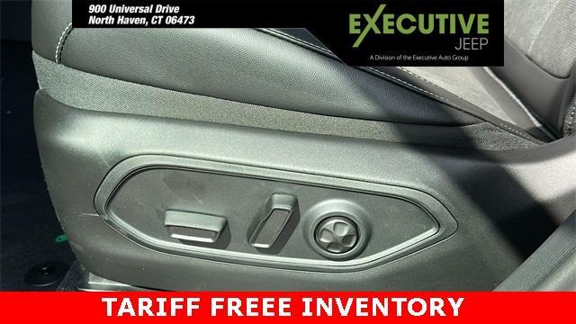 new 2025 Jeep Grand Cherokee car, priced at $45,253