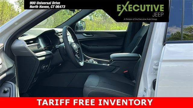 new 2025 Jeep Grand Cherokee car, priced at $41,660