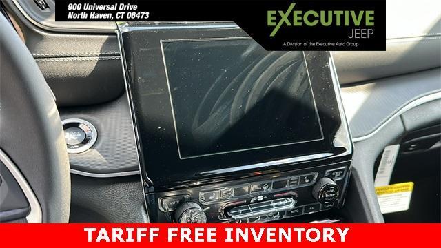 new 2025 Jeep Grand Cherokee car, priced at $41,660