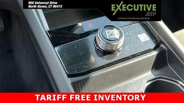 new 2025 Jeep Grand Cherokee car, priced at $41,660