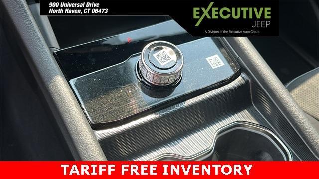 new 2025 Jeep Grand Cherokee car, priced at $45,762