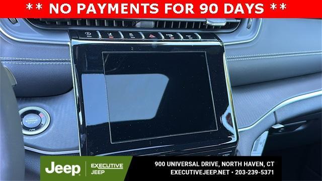 new 2025 Jeep Grand Cherokee car, priced at $42,295