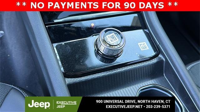 new 2025 Jeep Grand Cherokee car, priced at $42,295