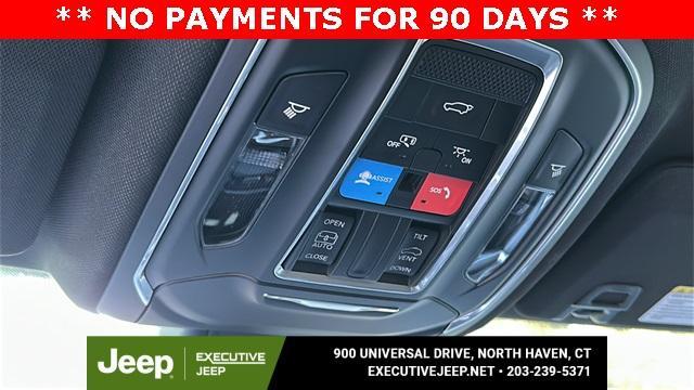 new 2025 Jeep Grand Cherokee car, priced at $42,295