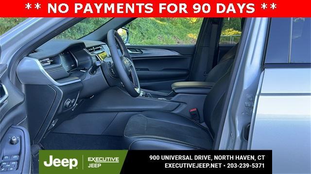 new 2025 Jeep Grand Cherokee car, priced at $42,295