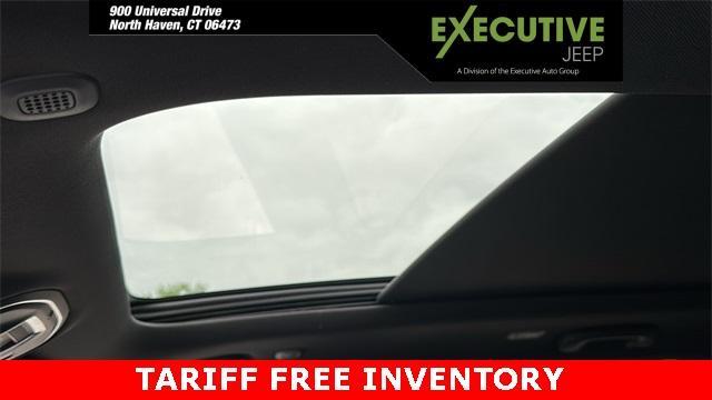 new 2025 Jeep Grand Cherokee car, priced at $50,009