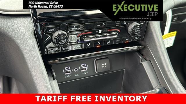 new 2025 Jeep Grand Cherokee car, priced at $50,009
