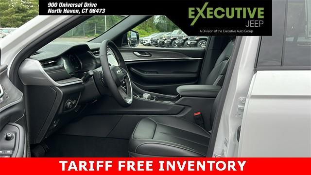 new 2025 Jeep Grand Cherokee car, priced at $50,009