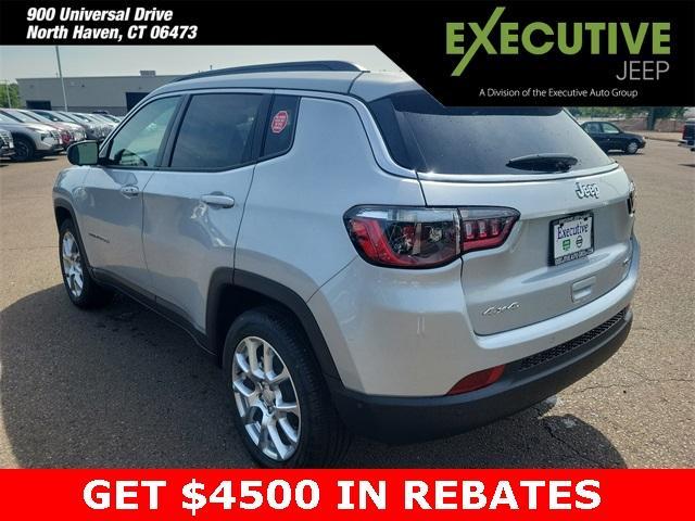 new 2024 Jeep Compass car, priced at $30,999