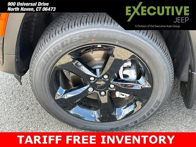 new 2025 Jeep Grand Cherokee L car, priced at $43,894