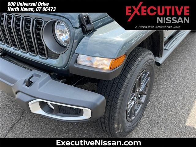 new 2025 Jeep Gladiator car, priced at $43,231