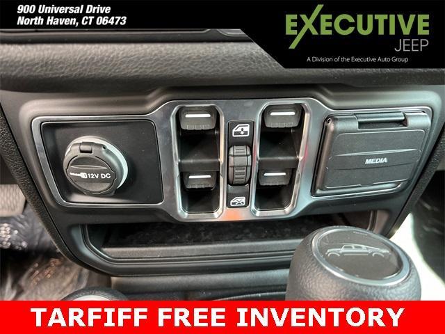 new 2025 Jeep Gladiator car, priced at $46,481