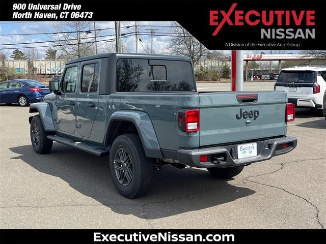 new 2025 Jeep Gladiator car, priced at $43,231