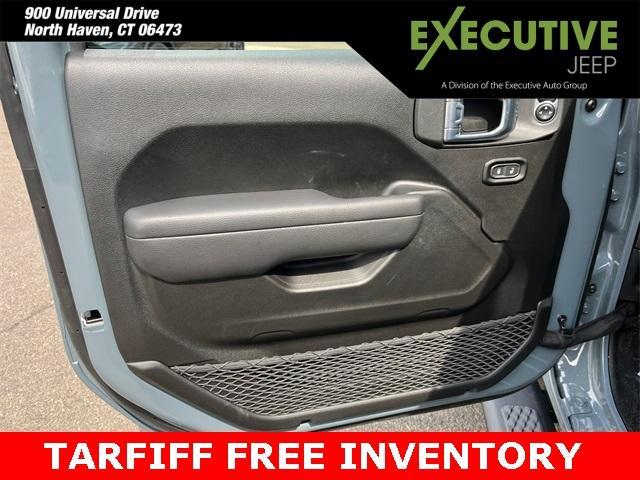 new 2025 Jeep Gladiator car, priced at $46,481