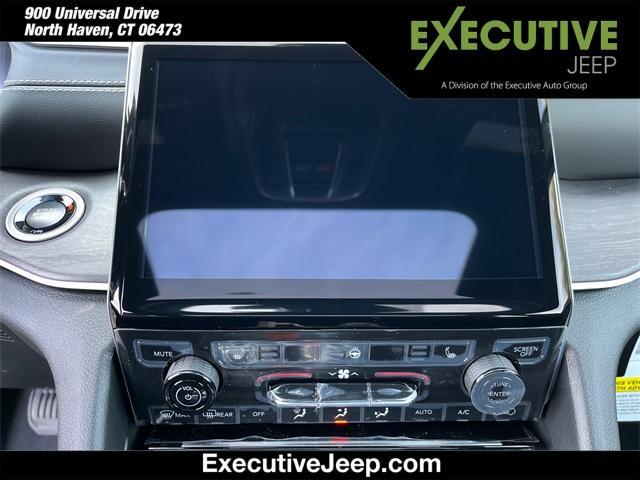 new 2025 Jeep Grand Cherokee car, priced at $45,307