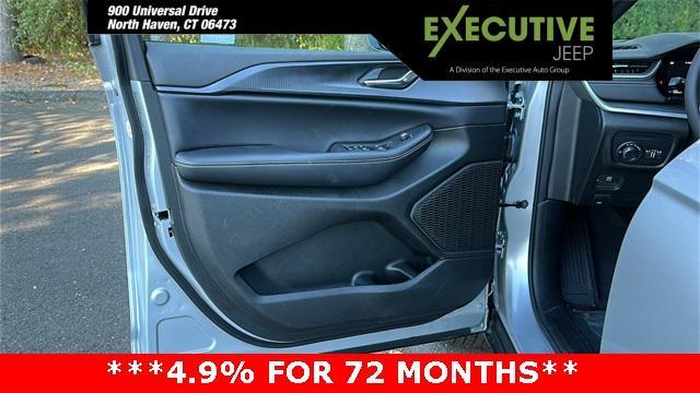 new 2025 Jeep Grand Cherokee car, priced at $39,415