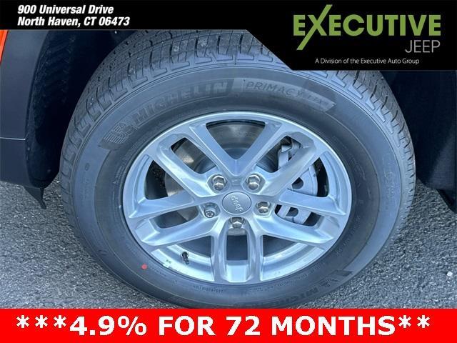 new 2025 Jeep Grand Cherokee car, priced at $39,415