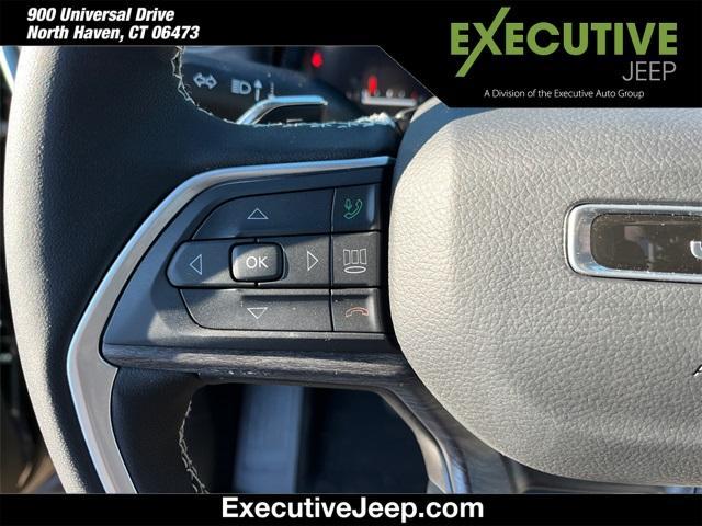 new 2025 Jeep Grand Cherokee car, priced at $45,107