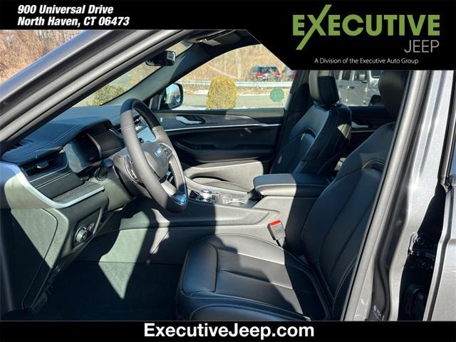 new 2025 Jeep Grand Cherokee car, priced at $45,107