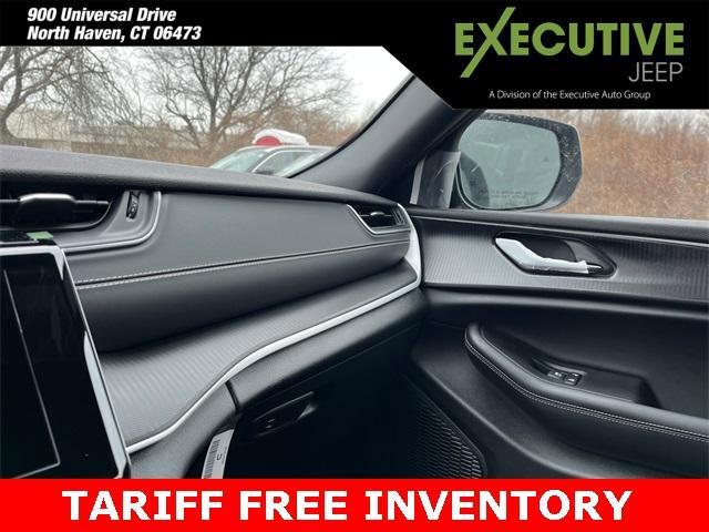 new 2025 Jeep Grand Cherokee car, priced at $35,755