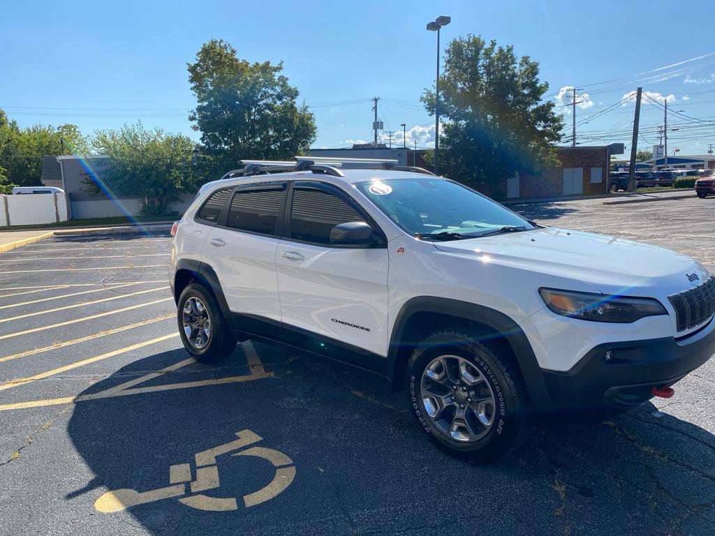 used 2019 Jeep Cherokee car, priced at $16,495
