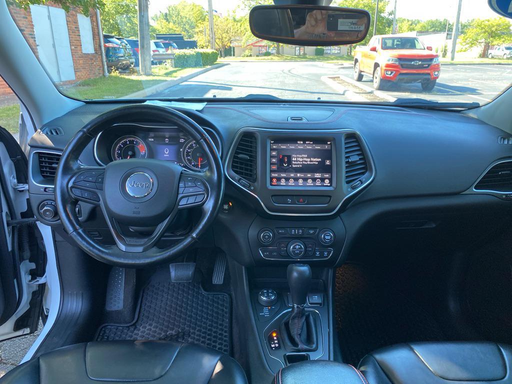 used 2019 Jeep Cherokee car, priced at $16,495