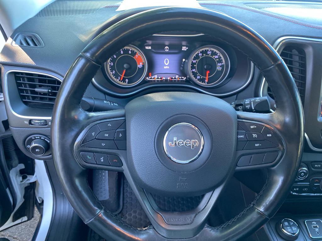 used 2019 Jeep Cherokee car, priced at $16,495