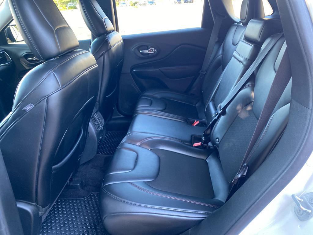 used 2019 Jeep Cherokee car, priced at $16,495