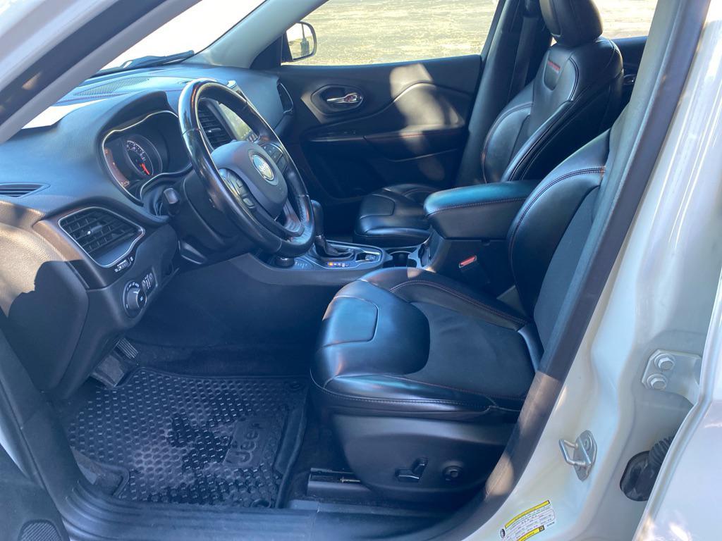 used 2019 Jeep Cherokee car, priced at $16,495