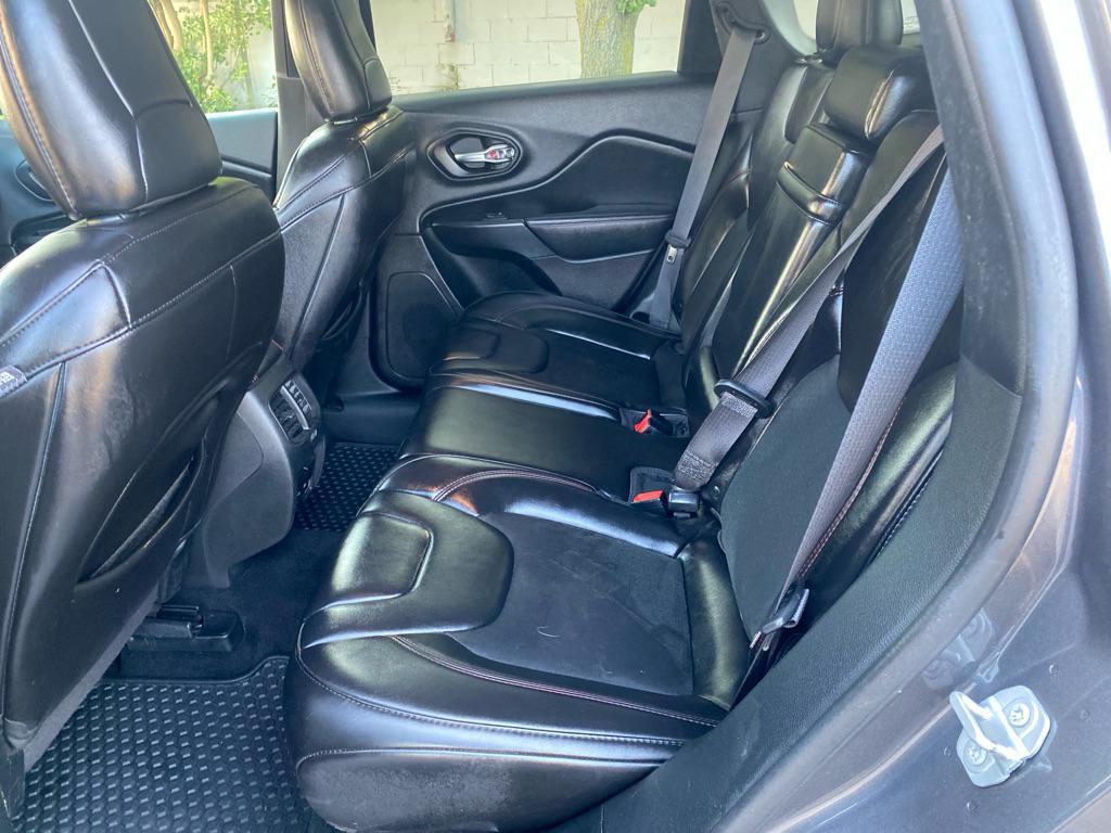 used 2019 Jeep Cherokee car, priced at $17,995