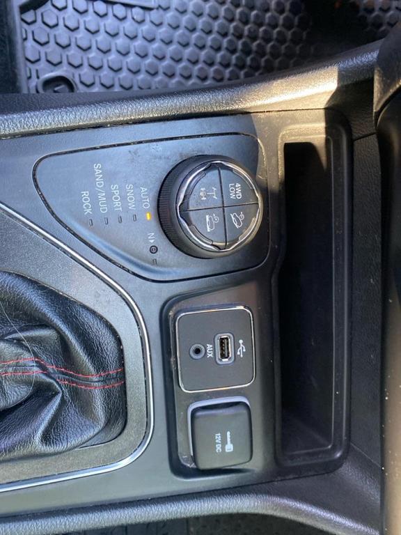 used 2019 Jeep Cherokee car, priced at $17,995