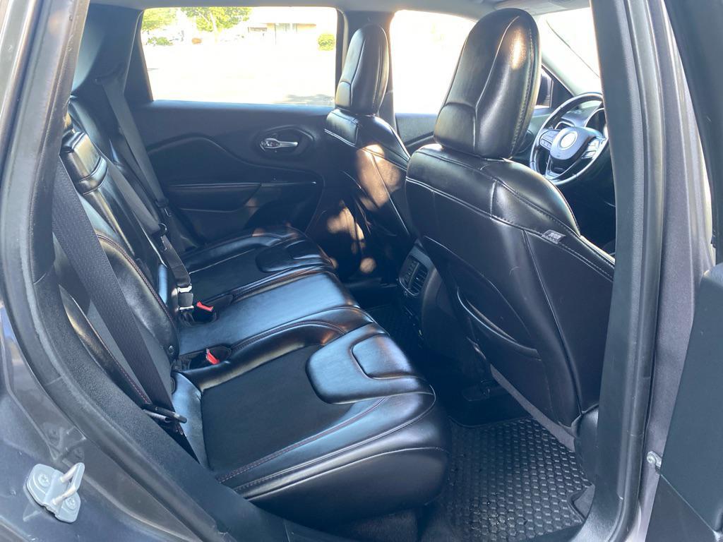 used 2019 Jeep Cherokee car, priced at $17,995