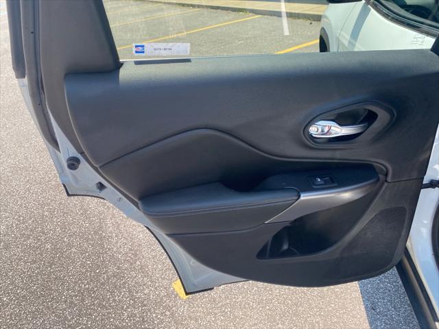 used 2019 Jeep Cherokee car, priced at $11,995