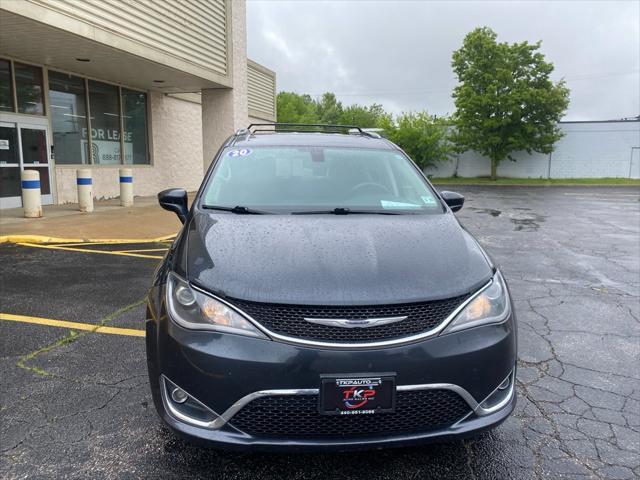 used 2020 Chrysler Pacifica car, priced at $15,995