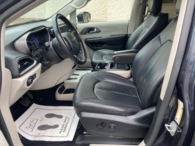 used 2020 Chrysler Pacifica car, priced at $15,995
