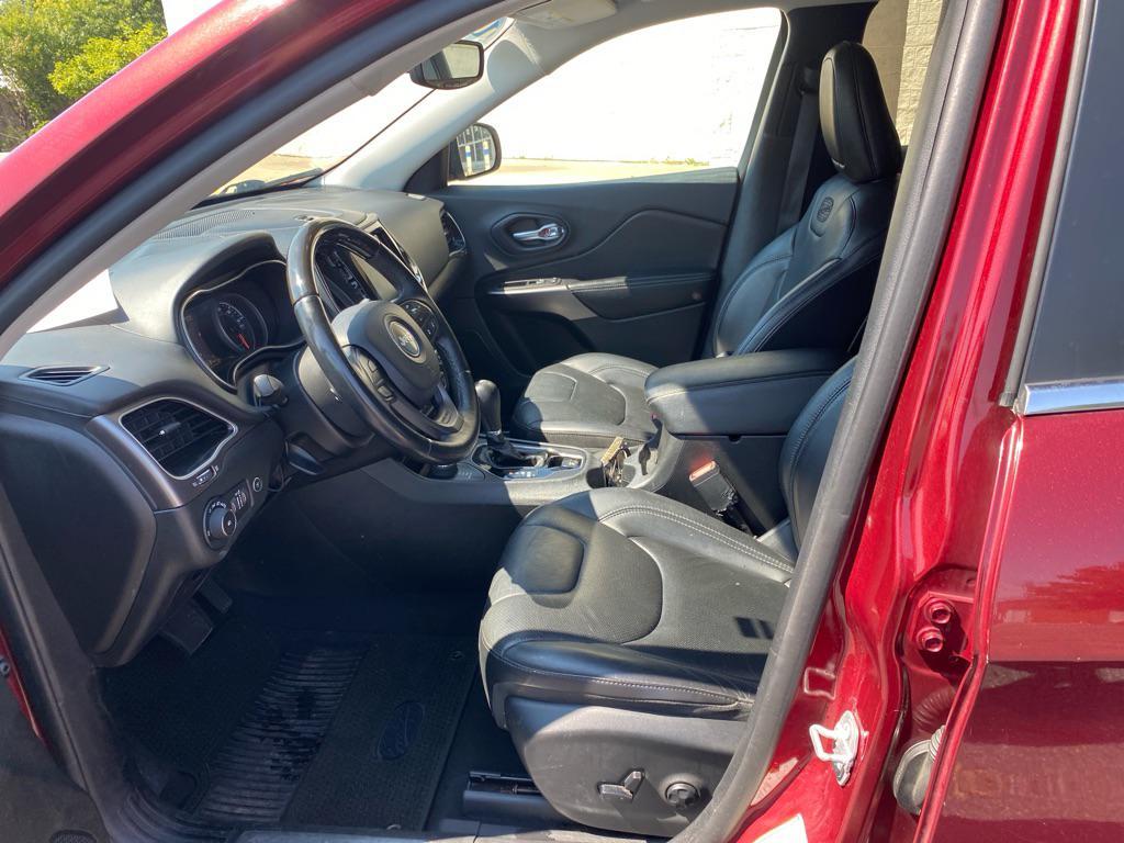 used 2019 Jeep Cherokee car, priced at $13,995