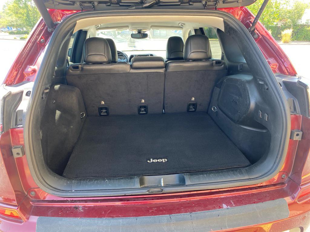 used 2019 Jeep Cherokee car, priced at $13,995