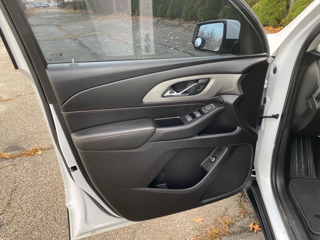 used 2018 Chevrolet Traverse car, priced at $13,995